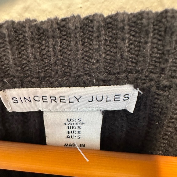 Sincerely Jules Colorblock Cable Knit Crop Sweater - Picture 6 of 7